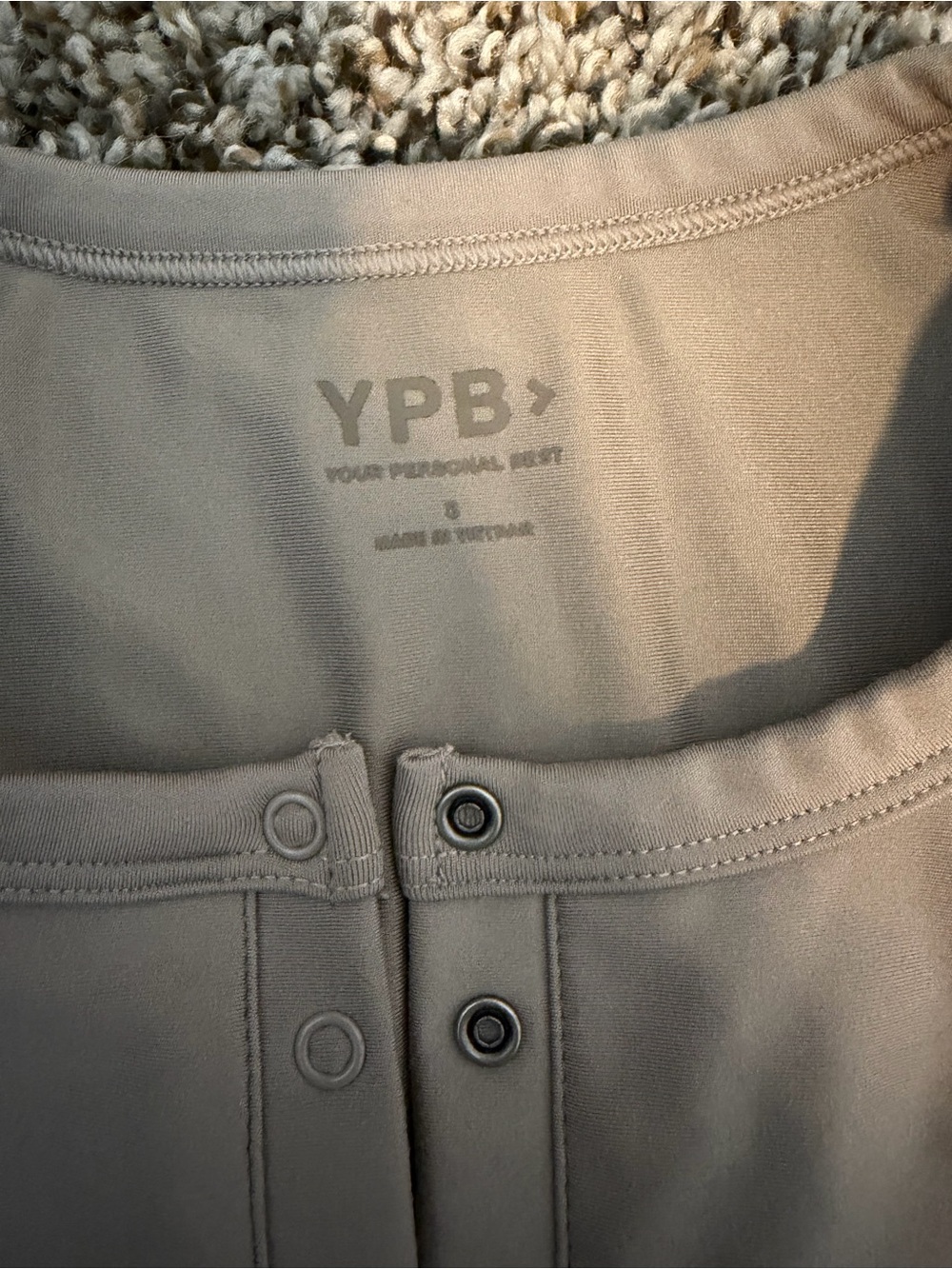 ⚡️Abercrombie YPB Taupe High-Waist Bike Shorts & Snap-Henley Crop Top Set - Picture 6 of 6